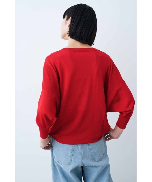 IEDIT(イディット)の「IEDIT ドルマンシルエットでこなれ見え シャリ感素材のサイド切り替えニット(ニット/セーター・レディース・ブルー/ホワイト/レッド・X-LARGE/LARGE/MEDIUM/XX-LARGE/SMALL)」の7枚目の写真