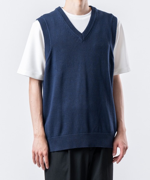 TETE（テット）の「【TETE SELECTION】［オンオフどちらのスタイルでも使える］スタンダードサイジングベーシックデザインコットンVネックニットセーターベスト（ニット/セーター・メンズ・ネイビー/ベージュ/グレー/ブラック・MEDIUM/LARGE/X-LARGE）」の10枚目の写真