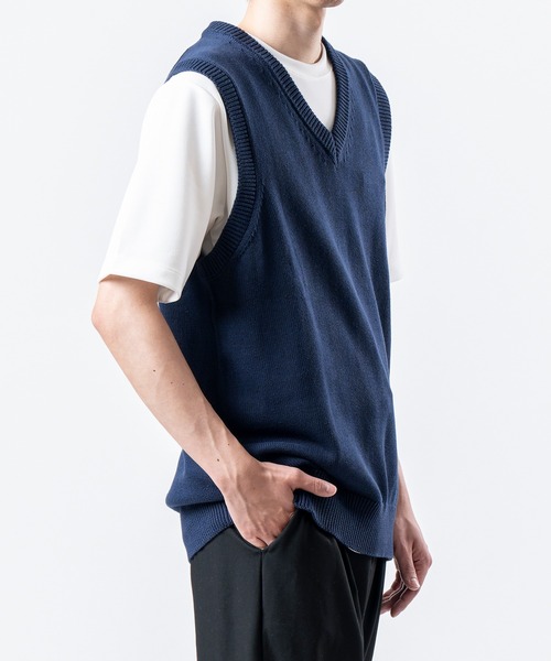 TETE（テット）の「【TETE SELECTION】［オンオフどちらのスタイルでも使える］スタンダードサイジングベーシックデザインコットンVネックニットセーターベスト（ニット/セーター・メンズ・ネイビー/ベージュ/グレー/ブラック・MEDIUM/LARGE/X-LARGE）」の11枚目の写真