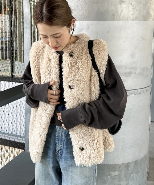 FRAMeWORK（フレームワーク）の「≪追加≫フェイクファーベスト2