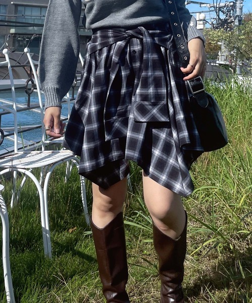 AS KNOW AS plus（アズノゥアズプラス）の「◇巻きシャツ風デザインミニスカート（スカート・レディース・ブラック系/レッド系・FREE）」の22枚目の写真