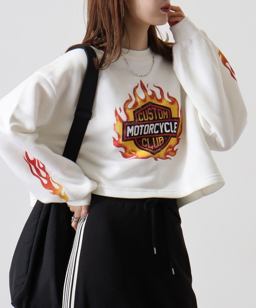 spiritoso(スピリトーゾ)の「spiritoso ロゴプリント裏起毛ショートトレーナー(スウェット・レディース・スミクロ/オートミール/ダークグリーン/オフホワイト/ホワイト/グリーン/チャコール/ネイビー/ブラック・F)」の14枚目の写真