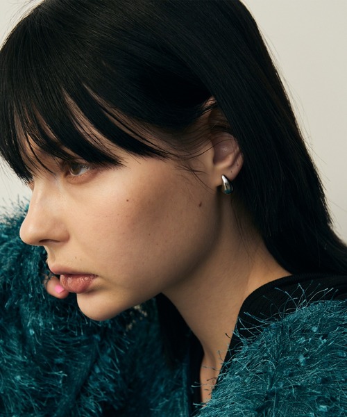 uyu.(ウユ)の「ティアドロップピアス(ピアス(両耳用)・レディース・ゴールド系その他/ゴールド/シルバー系その他/シルバー・FREE)」の3枚目の写真