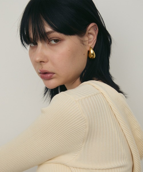 uyu.(ウユ)の「ティアドロップピアス(ピアス(両耳用)・レディース・ゴールド系その他/ゴールド/シルバー系その他/シルバー・FREE)」の20枚目の写真