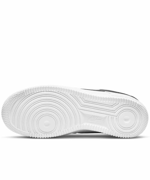 NIKE(ナイキ)の「ナイキ エア フォース 1 '07 ウィメンズシューズ / Nike Air Force 1 '07 Women's Shoes DD8959-103 White(スニーカー・レディース・ホワイト系その他3・22/22.5/23/23.5/24/24.5/25/25.5/26/26.5/27/27.5/28/28.5/29)」の5枚目の写真