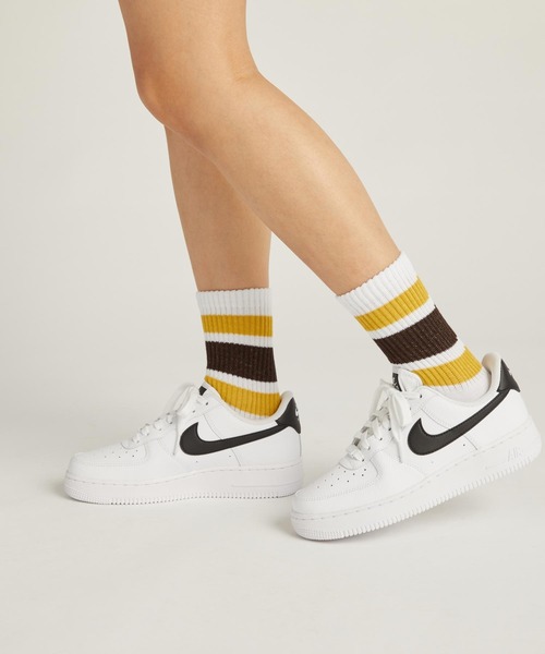 NIKE(ナイキ)の「ナイキ エア フォース 1 '07 ウィメンズシューズ / Nike Air Force 1 '07 Women's Shoes DD8959-103 White(スニーカー・レディース・ホワイト系その他3・22/22.5/23/23.5/24/24.5/25/25.5/26/26.5/27/27.5/28/28.5/29)」の2枚目の写真