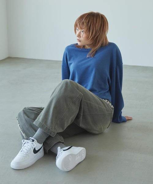 NIKE(ナイキ)の「ナイキ エア フォース 1 '07 ウィメンズシューズ / Nike Air Force 1 '07 Women's Shoes DD8959-103 White(スニーカー・レディース・ホワイト系その他3・22/22.5/23/23.5/24/24.5/25/25.5/26/26.5/27/27.5/28/28.5/29)」の4枚目の写真