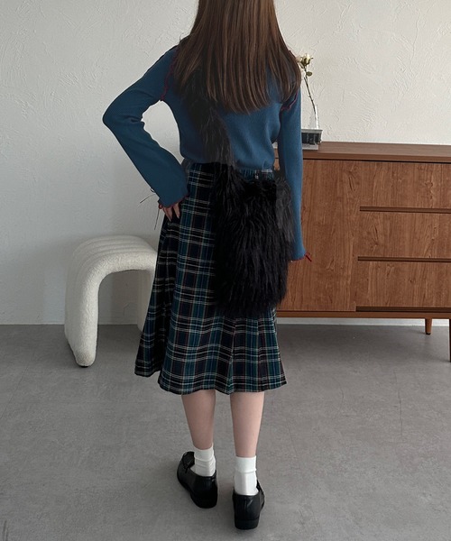 kutir（クティール）の「【新色追加】リボンメロータートルニット（ニット/セーター・レディース・ブルー/オレンジ/アイボリー/グリーン/レッド/グレー/ブラック・FREE）」の16枚目の写真