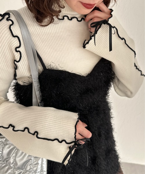 kutir（クティール）の「【新色追加】リボンメロータートルニット（ニット/セーター・レディース・ブルー/オレンジ/アイボリー/グリーン/レッド/グレー/ブラック・FREE）」の11枚目の写真