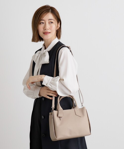 grove（グローブ）の「ハンドルノットリボン2WAYトート【入卒対応可】（ショルダーバッグ・レディース・ナチュラル/ブラック/サックスブルー・00）」の7枚目の写真