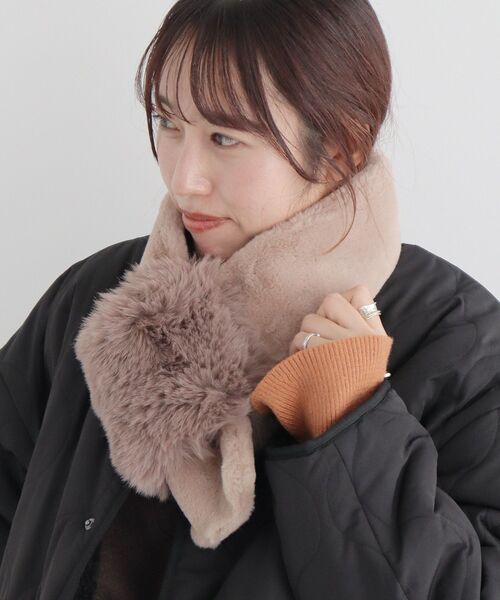 CRAFT STANDARD BOUTIQUE（クラフトスタンダードブティック）の「フェイクファーストール（ストール/ショール・レディース・ブラウン/ライトベージュ/グレー・FREE）」の4枚目の写真