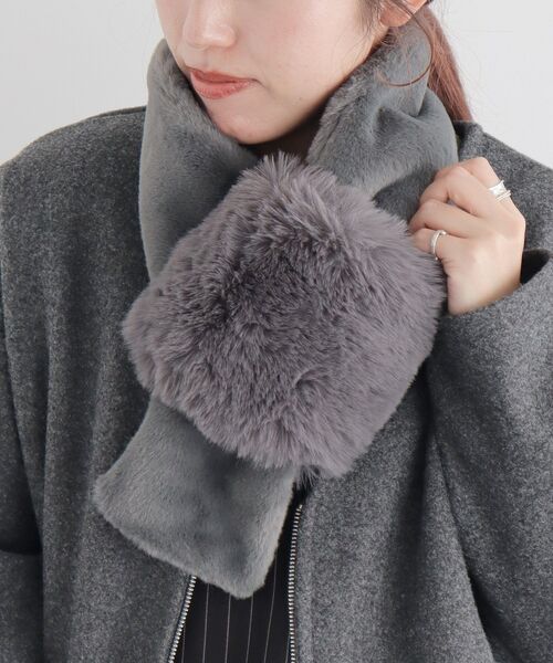 CRAFT STANDARD BOUTIQUE（クラフトスタンダードブティック）の「フェイクファーストール（ストール/ショール・レディース・ブラウン/ライトベージュ/グレー・FREE）」の5枚目の写真