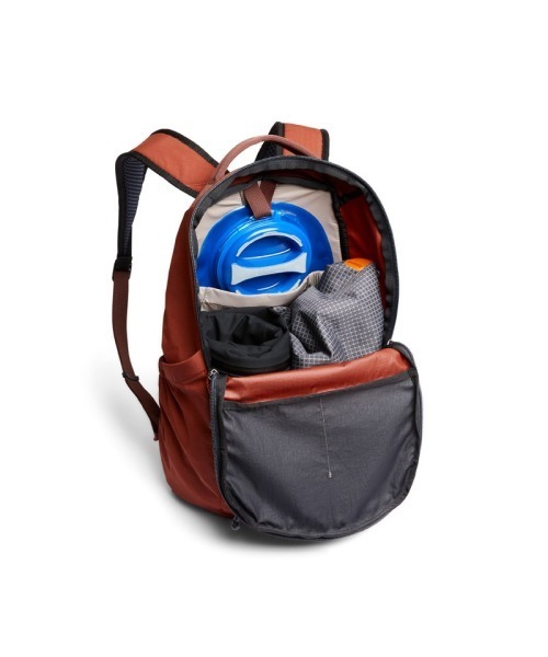 entre square(アントレスクエアー)の「Bellroy/バックパック/リュックサック Lite Ready Pack クレイ(廃盤カラー)(バックパック/リュック・レディース・レンガ・ONE SIZE)」の3枚目の写真