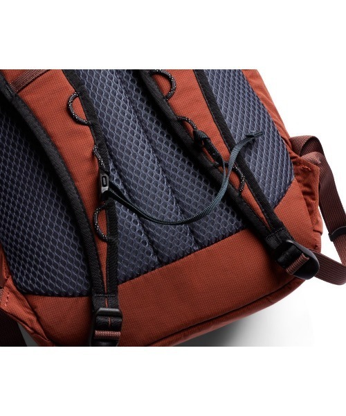 entre square(アントレスクエアー)の「Bellroy/バックパック/リュックサック Lite Ready Pack クレイ(廃盤カラー)(バックパック/リュック・レディース・レンガ・ONE SIZE)」の7枚目の写真