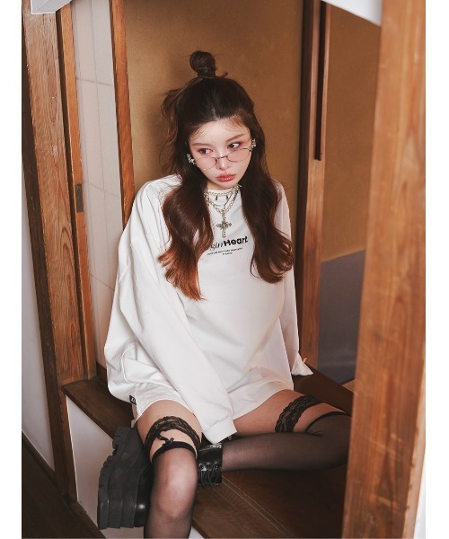 Darich(ダーリッチ)の「ハートモチーフロングTシャツ(Tシャツ/カットソー・レディース・ホワイト/ライトグレー/ブラック・FREE)」の16枚目の写真