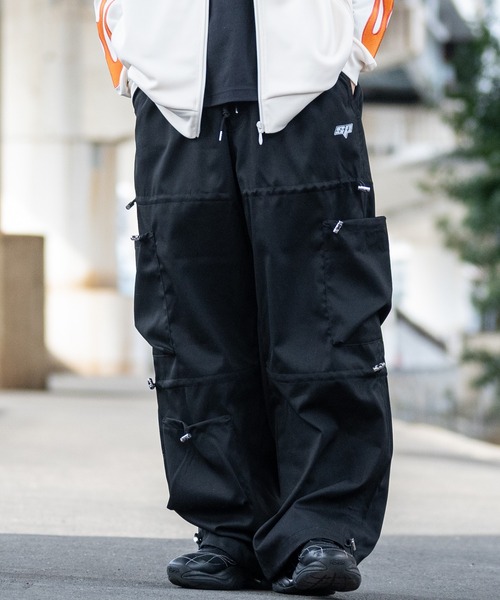 JOHN'S CLOSET(ジョンズクローゼット)の「【13】コード使い バリエーションシルエット ストレッチカーゴパンツ(カーゴパンツ・メンズ・ブラック/オフホワイト・MEDIUM/LARGE)」の2枚目の写真