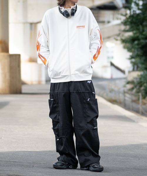 JOHN'S CLOSET(ジョンズクローゼット)の「【13】コード使い バリエーションシルエット ストレッチカーゴパンツ(カーゴパンツ・メンズ・ブラック/オフホワイト・MEDIUM/LARGE)」の18枚目の写真
