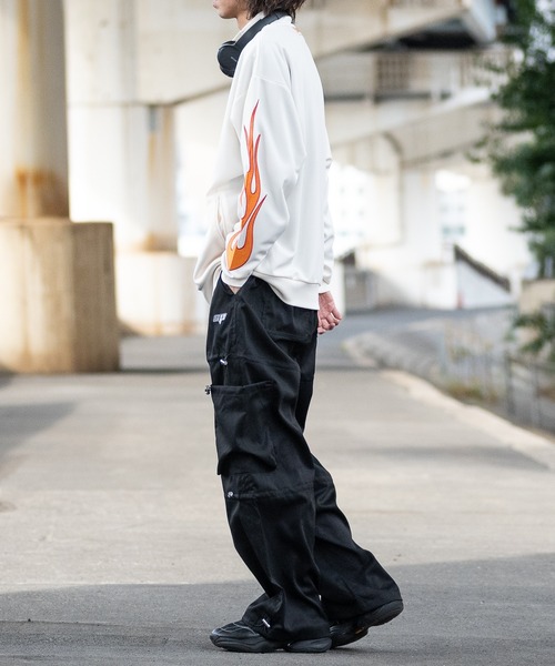 JOHN'S CLOSET(ジョンズクローゼット)の「【13】コード使い バリエーションシルエット ストレッチカーゴパンツ(カーゴパンツ・メンズ・ブラック/オフホワイト・MEDIUM/LARGE)」の20枚目の写真