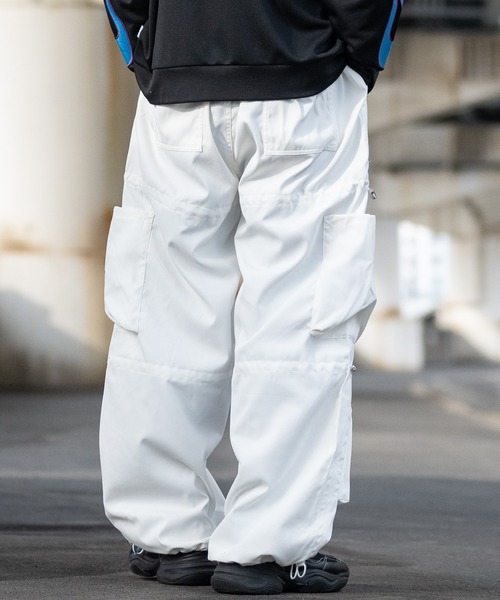 13】コード使い バリエーションシルエット ストレッチカーゴパンツ