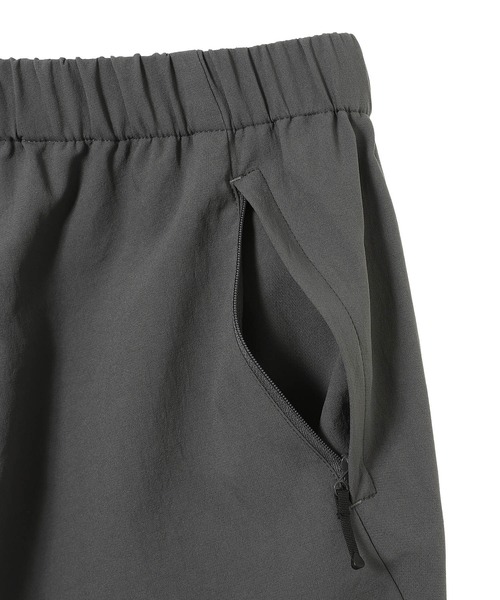 GOLDWIN（ゴールドウィン）の「GOLDWIN Wide Ankle Easy Pants GL75183（その他パンツ・メンズ・ブラック/チャコールグレー・3/4/2）」の3枚目の写真