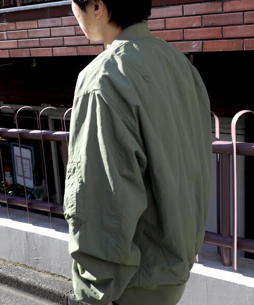 BACK NUMBER(バックナンバー)の「BACK NUMBER(バックナンバー)【メンズ】ライトMA-1ジャケット(ミリタリージャケット・メンズ・ベージュ/オリーブ・M/L/XL)」の17枚目の写真