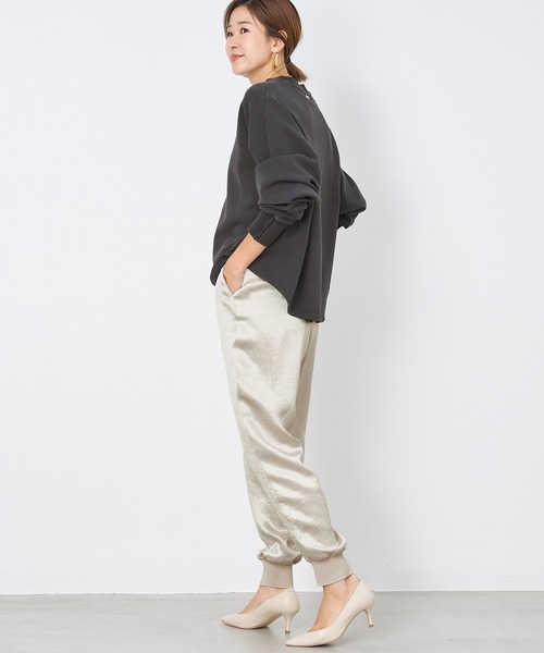 MICA&DEAL（マイカ＆ディール）の「ピグメントバイオプルオーバー（スウェット・レディース・チャコールグレー/ベージュ/ブルー・FREE）」の8枚目の写真