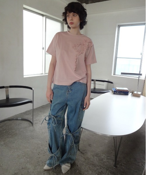 idem（イデム）の「heart frill T-shirt／ハートフリルTシャツ（Tシャツ/カットソー・レディース・アイボリー/ピンク・FREE）」の7枚目の写真