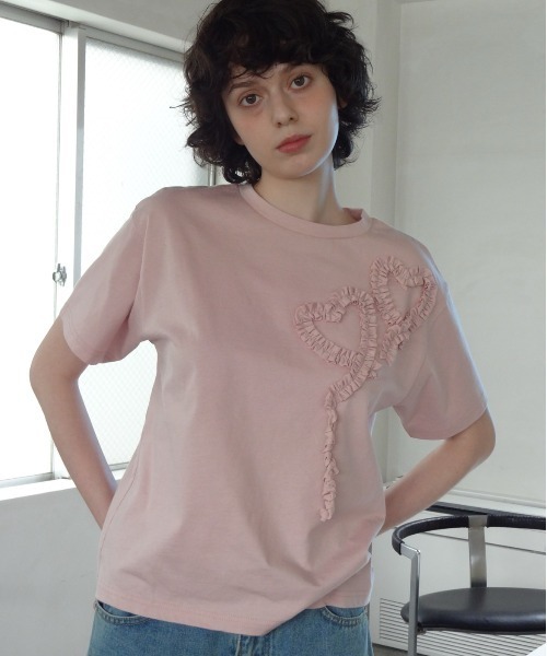 idem（イデム）の「heart frill T-shirt／ハートフリルTシャツ（Tシャツ/カットソー・レディース・アイボリー/ピンク・FREE）」の8枚目の写真