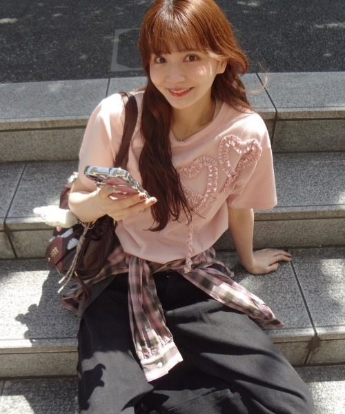 idem（イデム）の「heart frill T-shirt／ハートフリルTシャツ（Tシャツ/カットソー・レディース・アイボリー/ピンク・FREE）」の10枚目の写真