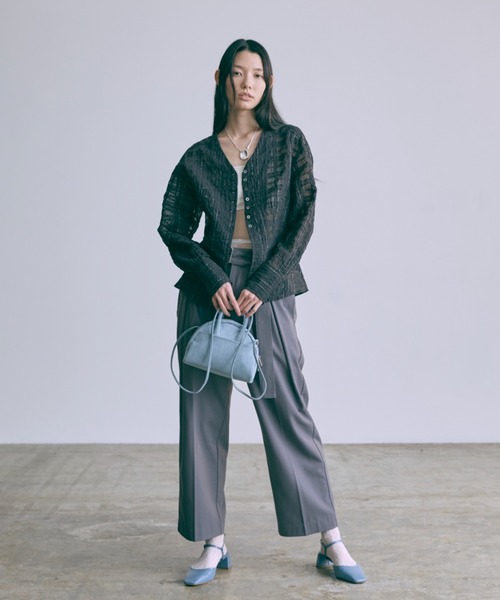 EN NEUME(エンノイム)の「Crinkle Blouse(シャツ/ブラウス・レディース・ブラック/オフホワイト/ネイビー・FREE)」の18枚目の写真