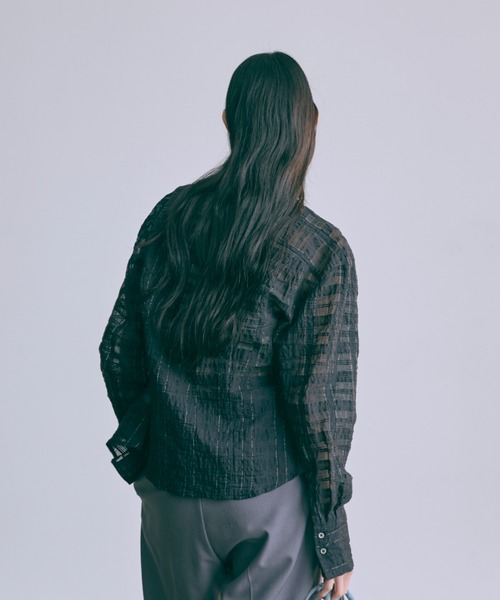 EN NEUME(エンノイム)の「Crinkle Blouse(シャツ/ブラウス・レディース・ブラック/オフホワイト/ネイビー・FREE)」の15枚目の写真