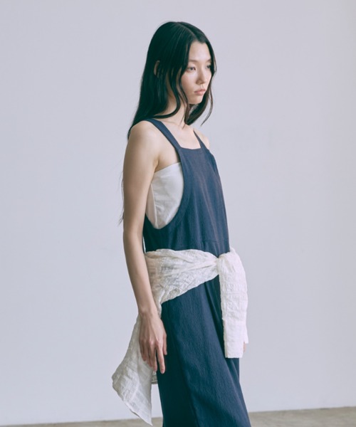 EN NEUME(エンノイム)の「Crinkle Blouse(シャツ/ブラウス・レディース・ブラック/オフホワイト/ネイビー・FREE)」の11枚目の写真