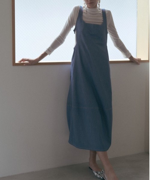 Muel Chic(ミュエルシック)の「Kelsey softl denim OP ケルシーソフトデニムワンピース(ワンピース・レディース・ライトインディゴブルー/ダークインディゴブルー/ブラック・FREE)」の3枚目の写真