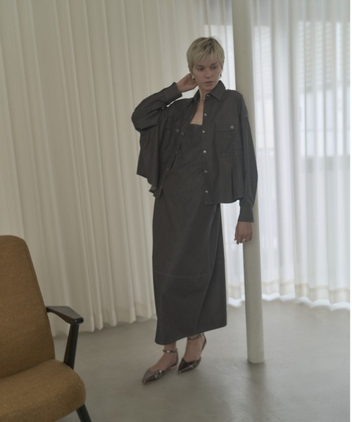 Muel Chic(ミュエルシック)の「Kelsey softl denim OP ケルシーソフトデニムワンピース(ワンピース・レディース・ライトインディゴブルー/ダークインディゴブルー/ブラック・FREE)」の19枚目の写真