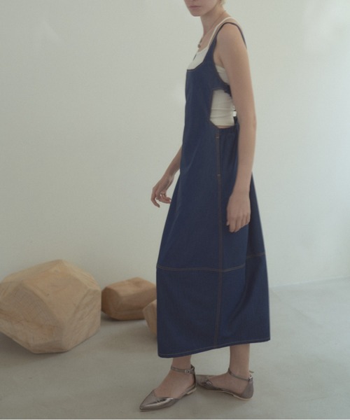 Muel Chic(ミュエルシック)の「Kelsey softl denim OP ケルシーソフトデニムワンピース(ワンピース・レディース・ライトインディゴブルー/ダークインディゴブルー/ブラック・FREE)」の5枚目の写真
