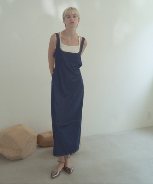 Muel Chic(ミュエルシック)の「Kelsey softl denim OP ケルシーソフトデニムワンピース(ワンピース・レディース・ライトインディゴブルー/ダークインディゴブルー/ブラック・FREE)」の7枚目の写真