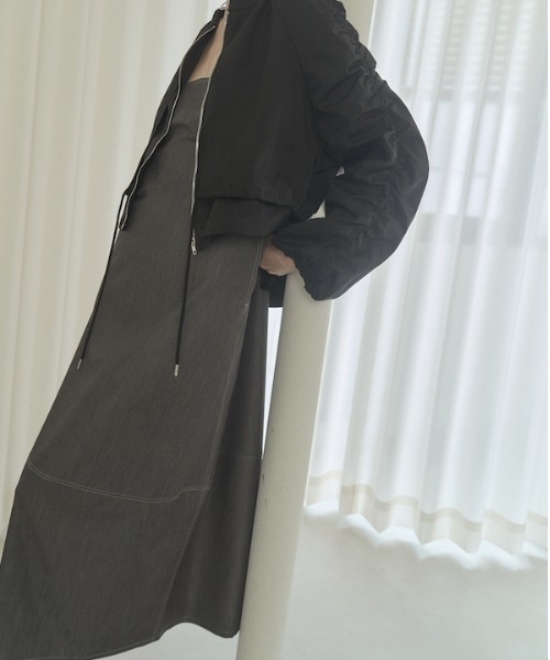 Muel Chic(ミュエルシック)の「Kelsey softl denim OP ケルシーソフトデニムワンピース(ワンピース・レディース・ライトインディゴブルー/ダークインディゴブルー/ブラック・FREE)」の15枚目の写真