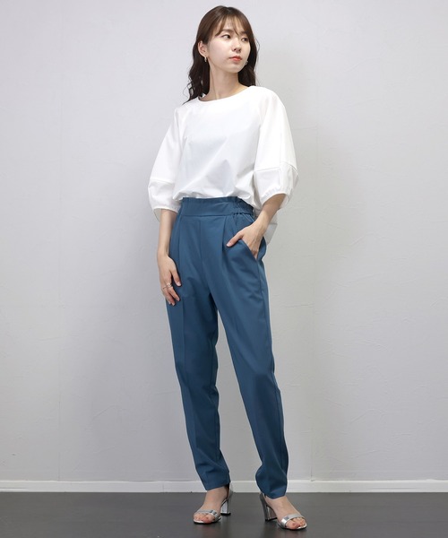 Aletta vita(アレッタビータ)の「機能素材タックテーパードパンツ(その他パンツ・レディース・ブラック/グレー/グレイッシュブルー・S/M/L)」の16枚目の写真