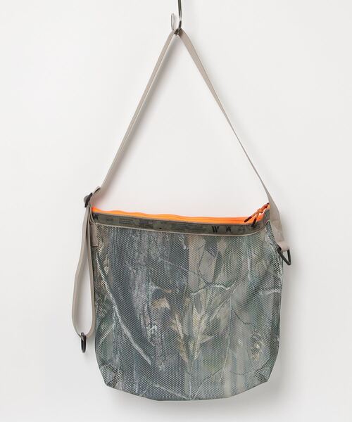 WEEKEND(ER)(ウィークエンダー)の「WEEKEND(ER) ウィークエンダー MESH SHOULDER RTC リアルツリーメッシュショルダーバッグ(ショルダーバッグ・メンズ・カモフラージュ・FREE)」の2枚目の写真