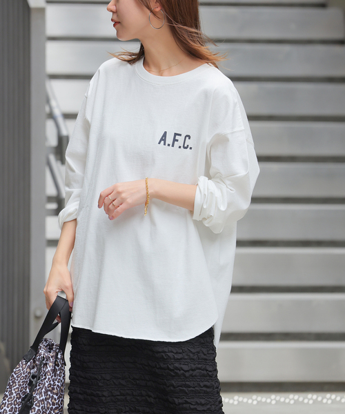 JOURNAL STANDARD relume(ジャーナルスタンダード レリューム)の「《追加》バックロゴフットボールTEE(Tシャツ/カットソー・レディース・イエロー/ホワイト/グレー・FREE)」の2枚目の写真