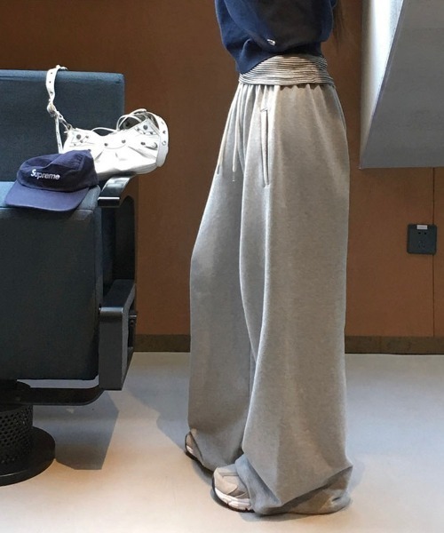 BEIDELLI（ベイデリー）の「[BELLIDE MADE] 2WAYワイドトレーニングパンツ（スウェットパンツ・レディース・グレー/ブラック/ホワイト/レッド/ライトグレー・FREE）」の4枚目の写真