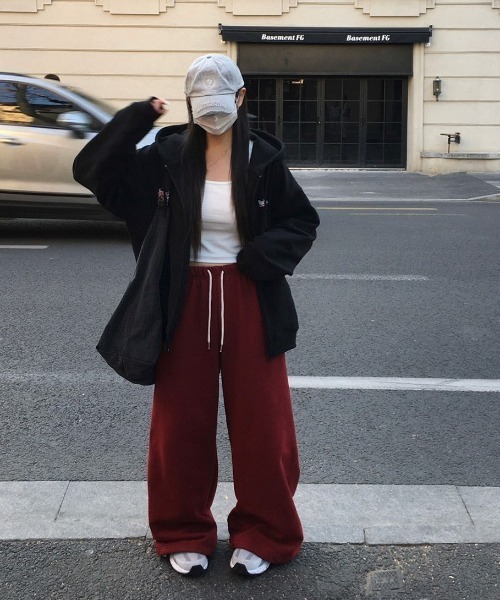 BEIDELLI（ベイデリー）の「[BELLIDE MADE] 2WAYワイドトレーニングパンツ（スウェットパンツ・レディース・グレー/ブラック/ホワイト/レッド/ライトグレー・FREE）」の12枚目の写真