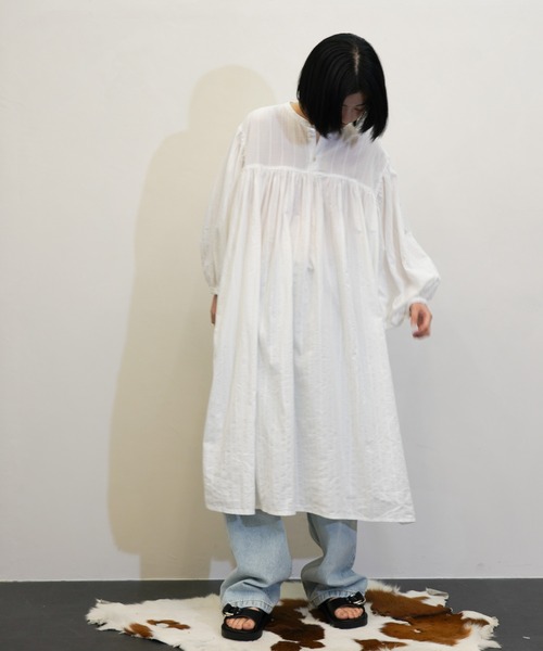 HARVESTY（ハーベスティ）の「HARVESTY / ハーベスティー DOBBY LACE BOHEMIAN ROBE (A42504) ドビーレース ボヘミアンローブ ギャザーワンピース（ワンピース・レディース・ブラック/オフホワイト・1/2）」の10枚目の写真