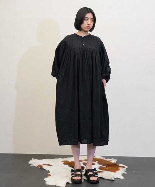 HARVESTY（ハーベスティ）の「HARVESTY / ハーベスティー DOBBY LACE BOHEMIAN ROBE (A42504) ドビーレース ボヘミアンローブ ギャザーワンピース（ワンピース・レディース・ブラック/オフホワイト・1/2）」の3枚目の写真