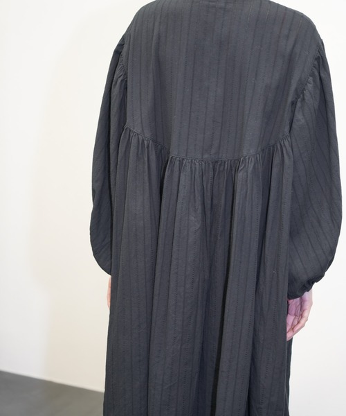 HARVESTY（ハーベスティ）の「HARVESTY / ハーベスティー DOBBY LACE BOHEMIAN ROBE (A42504) ドビーレース ボヘミアンローブ ギャザーワンピース（ワンピース・レディース・ブラック/オフホワイト・1/2）」の11枚目の写真