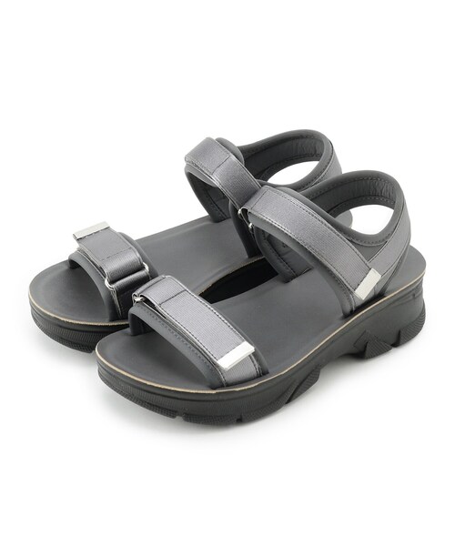 SHOO・LA・RUE（シューラルー）の「【高レビュー】スポーティで上品 大人のためのテープスポサン（サンダル・レディース・ブラック/ゴールド/ナチュラル/シルバー・45/35/25）」の3枚目の写真