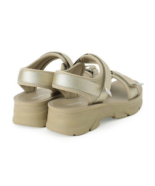 SHOO・LA・RUE（シューラルー）の「【高レビュー】スポーティで上品 大人のためのテープスポサン（サンダル・レディース・ブラック/ゴールド/ナチュラル/シルバー・45/35/25）」の7枚目の写真