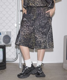 MSG（エムエスジー）の「パイピングオーバーサイズスウェット ショーツ ハーフパンツ【UNISEX】（スウェットパンツ）」