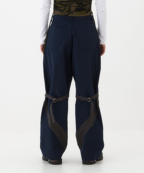 BEEDEN（ビーデン）の「HIGHT WAIST STRIGHT PANTS（その他パンツ・レディース・カーキ/ネイビー・SMALL/MEDIUM）」の3枚目の写真