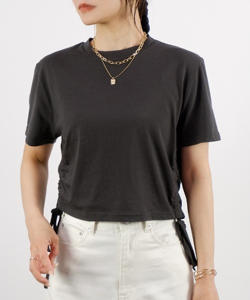 CLOTHY(クロシィ)の「【旬なショート丈トップス!】裾リボンシャーリングTシャツ(Tシャツ/カットソー・レディース・ブラック/その他/チャコールグレー/オフホワイト・MEDIUM/LARGE)」の19枚目の写真
